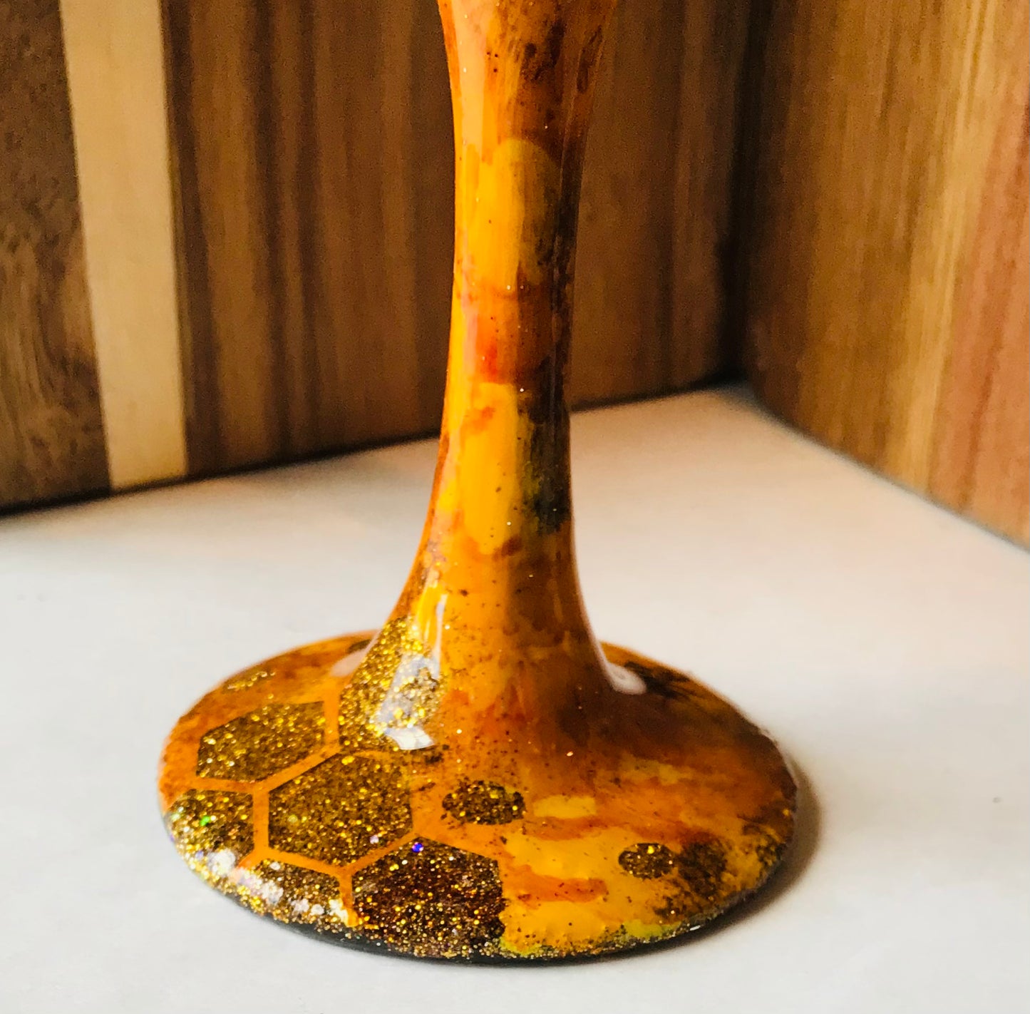 Queen Bee Wine Glass